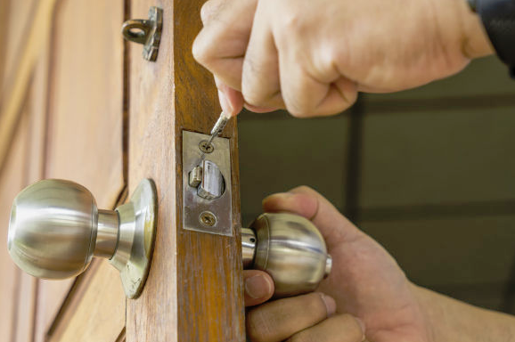 Lock Installation, Servicing & Repairs